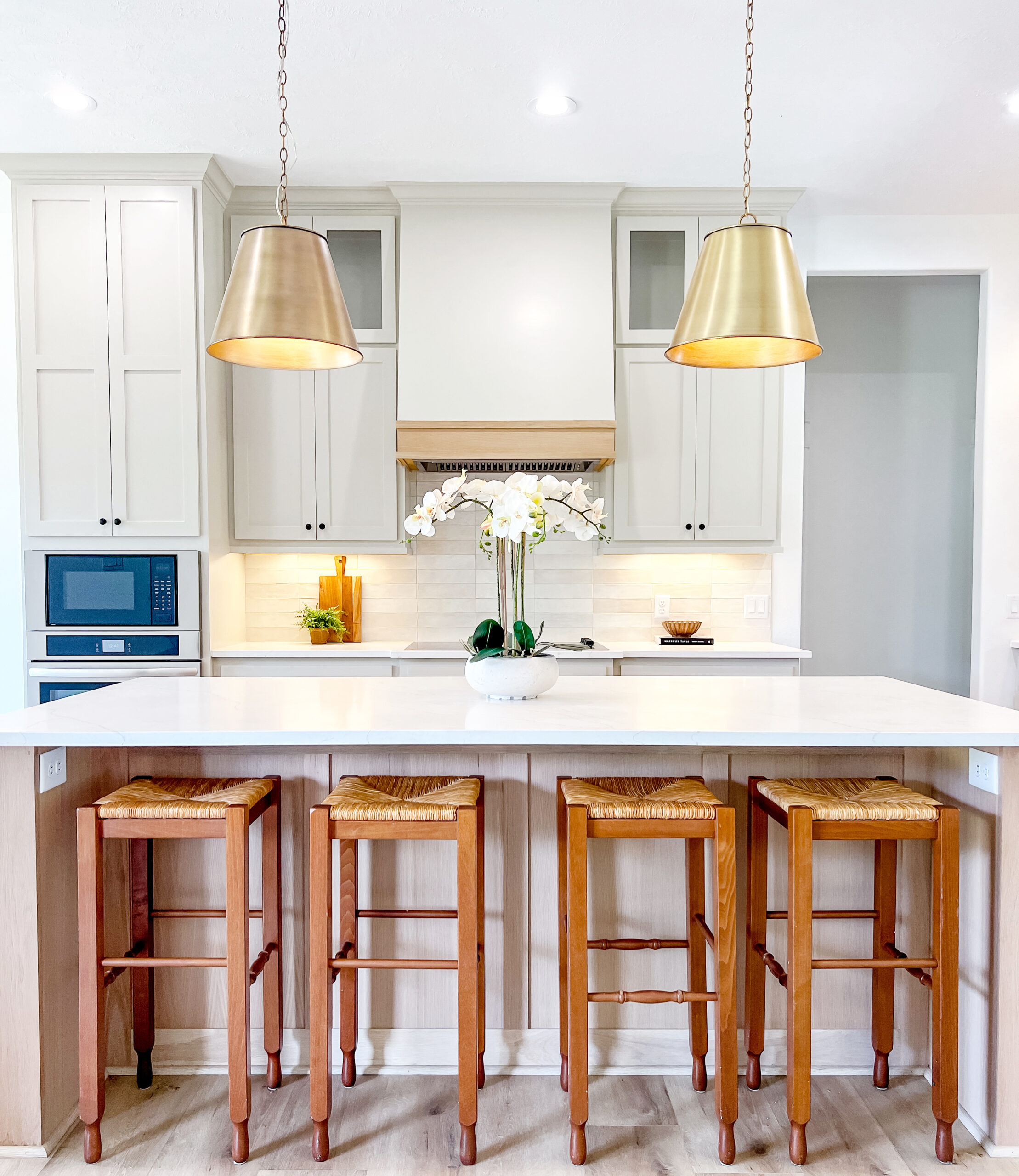 9106781A-10DD-4AF4-9E49-460096ED4555